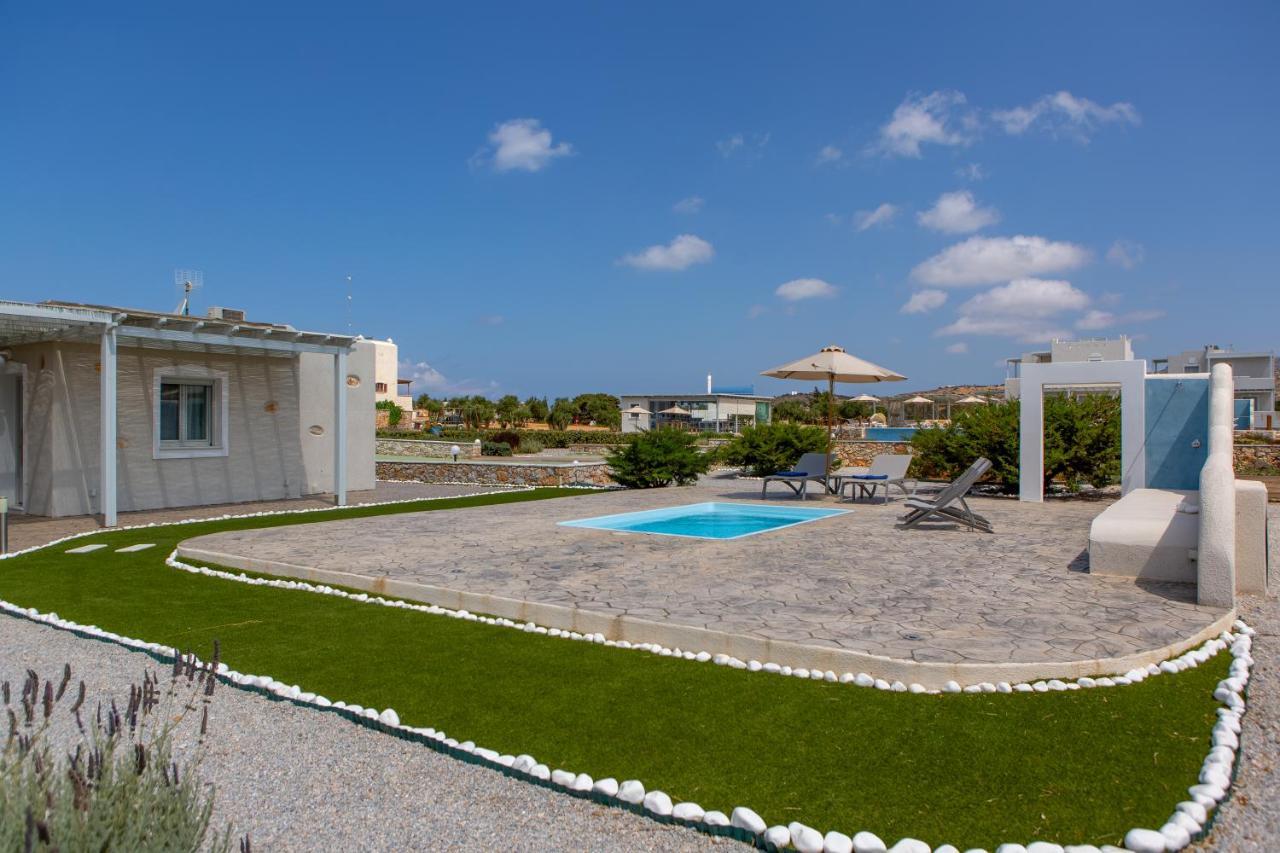 Sun And Moon Villas Pirgaki  エクステリア 写真